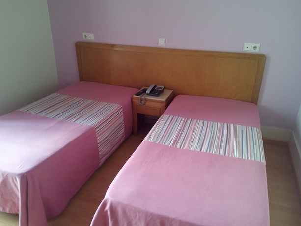 Imagen de la habitación del Hotel Dublin. Foto 17