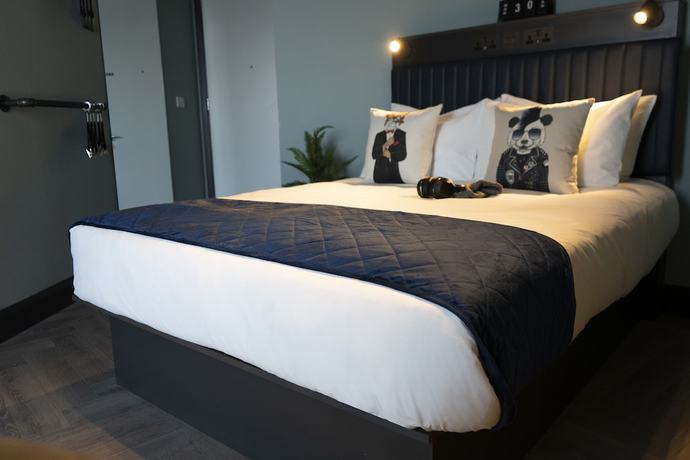 Imagen de la habitación del Hotel Dublin One. Foto 8