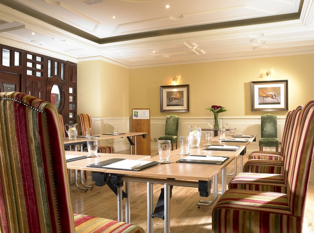 Imagen de los interiores del Hotel Dublin Skylon. Foto 11