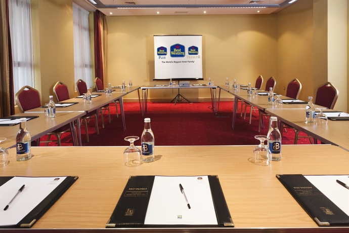 Imagen de los interiores del Hotel Dublin Skylon. Foto 13