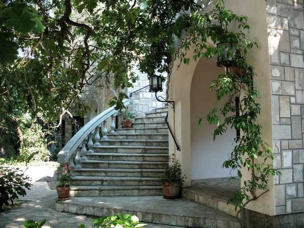 Imagen general del Hotel Dubrava, Budva. Foto 4