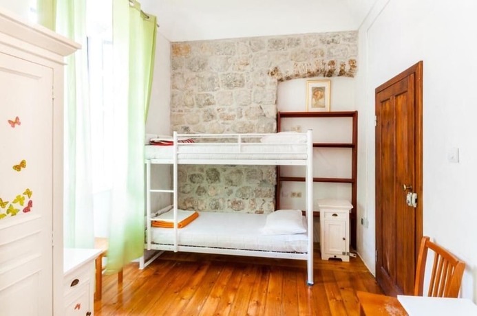 Imagen de la habitación del Hotel Dubrovnik Old Town Hostel. Foto 8