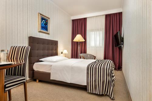 Imagen de la habitación del Hotel Dubrovnik, Zagreb. Foto 4