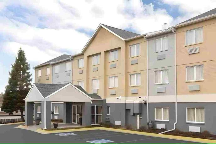 Imagen general del Hotel Dubuque Inn & Suites. Foto 1