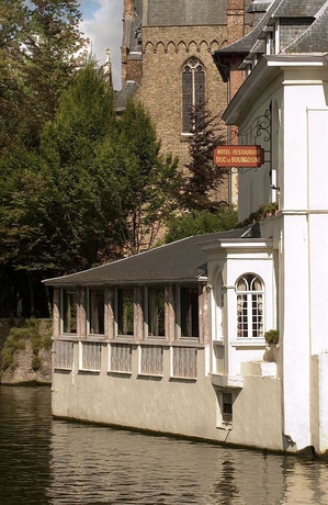 Imagen de los exteriores del Hotel Duc De Bourgogne. Foto 12