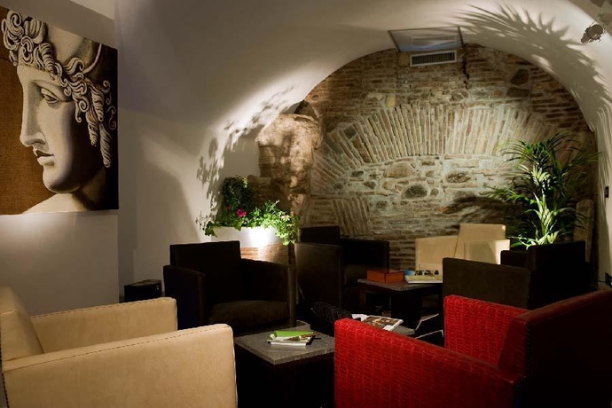 Imagen general del Hotel Duca D'alba. Foto 7