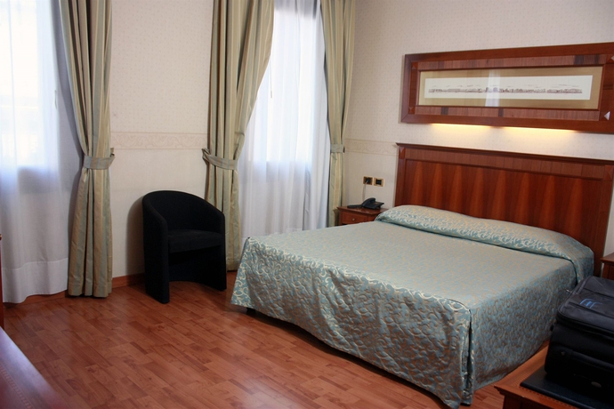 Imagen de la habitación del Hotel Duca d 'Aosta, Mogliano Veneto. Foto 6