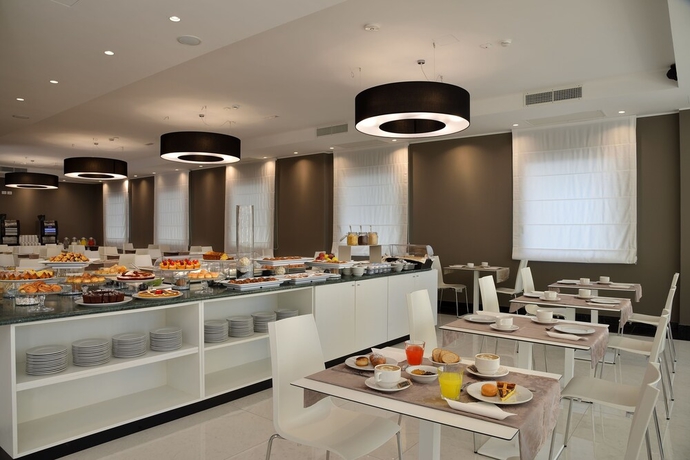 Imagen del bar/restaurante del Hotel Ducale, Rimini. Foto 6