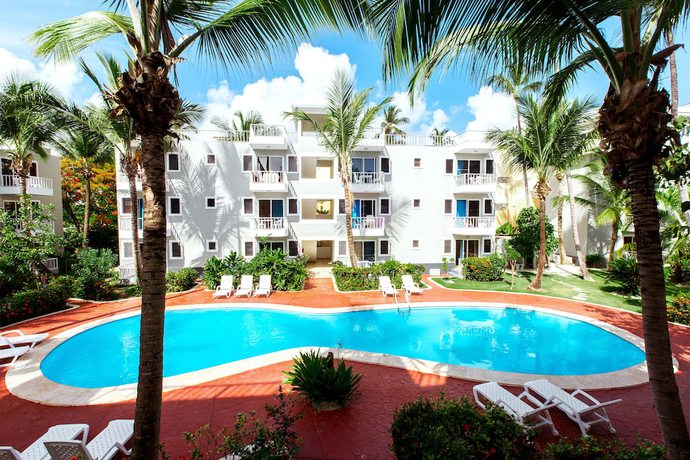 Imagen del bar/restaurante del Hotel Ducassi Suites Rooftop Pool Beach Club and Spa. Foto 2