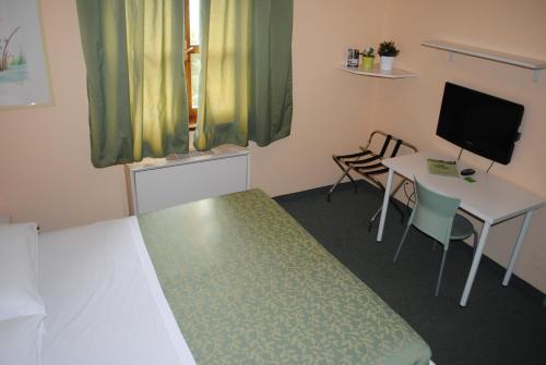 Imagen de la habitación del Hotel Ducathotel. Foto 9