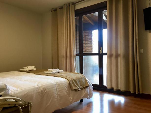 Imagen de la habitación del Hotel Ducay. Foto 5