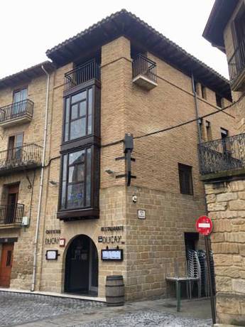 Imagen de los exteriores del Hotel Ducay. Foto 11