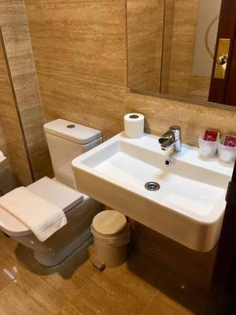 Imagen de la habitación del Hotel Ducay. Foto 9