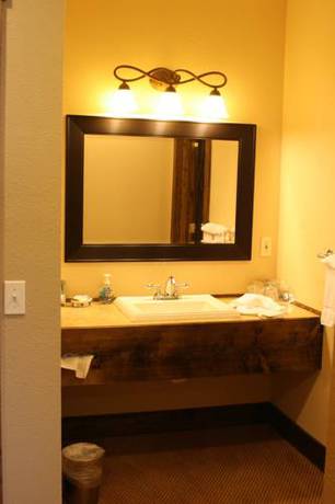 Imagen de la habitación del Hotel Duck Inn Lodge. Foto 11