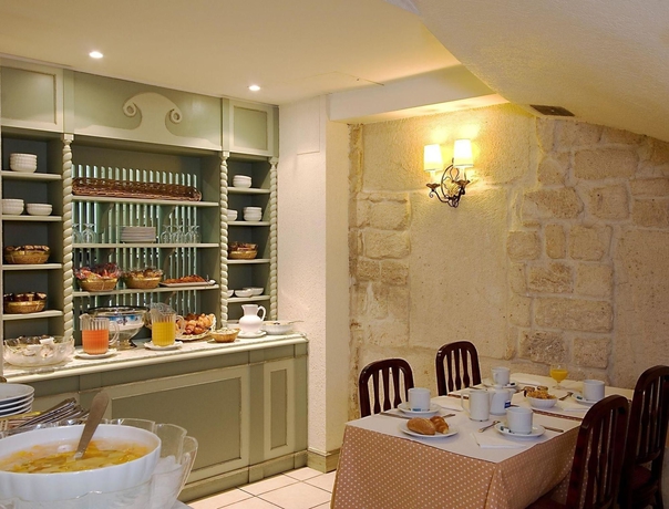 Imagen del bar/restaurante del Hotel Ducs De Bourgogne. Foto 4