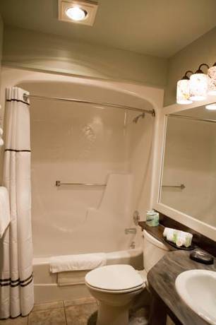 Imagen de la habitación del Hotel Dude Rancher Lodge. Foto 7