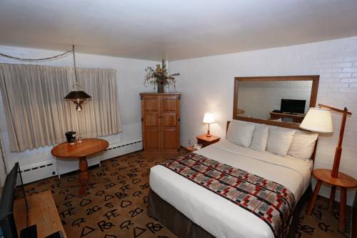 Imagen de la habitación del Hotel Dude Rancher Lodge. Foto 8