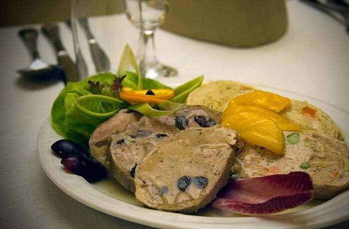 Imagen del bar/restaurante del Hotel Dudek. Foto 2