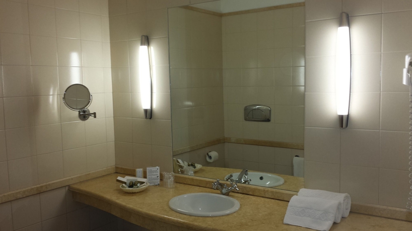 Imagen de la habitación del Hotel Due Colonne, CAGLIARI. Foto 6