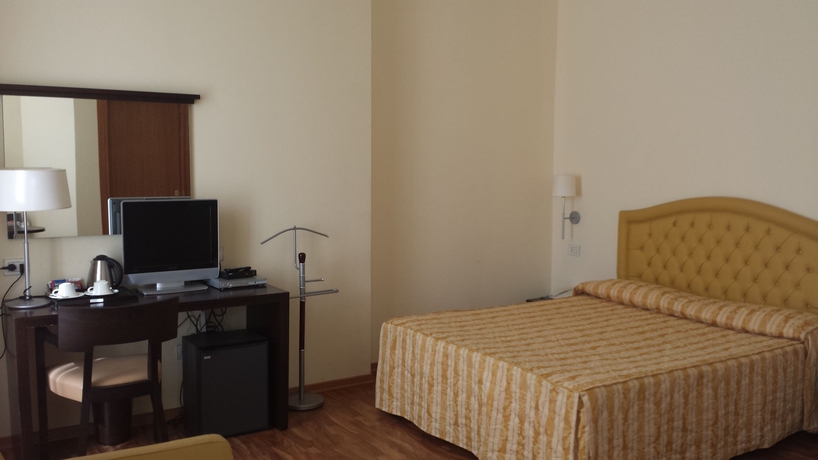 Imagen de la habitación del Hotel Due Colonne, CAGLIARI. Foto 10