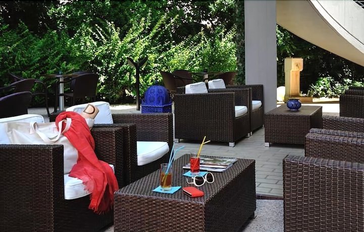 Imagen de los exteriores del Hotel Due Pavoni. Foto 16