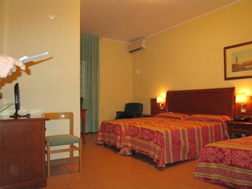 Imagen de la habitación del Hotel Due Pini, Melfi. Foto 11