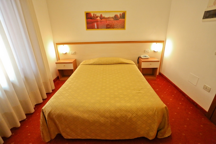 Imagen de la habitación del Hotel Due Ragni. Foto 7