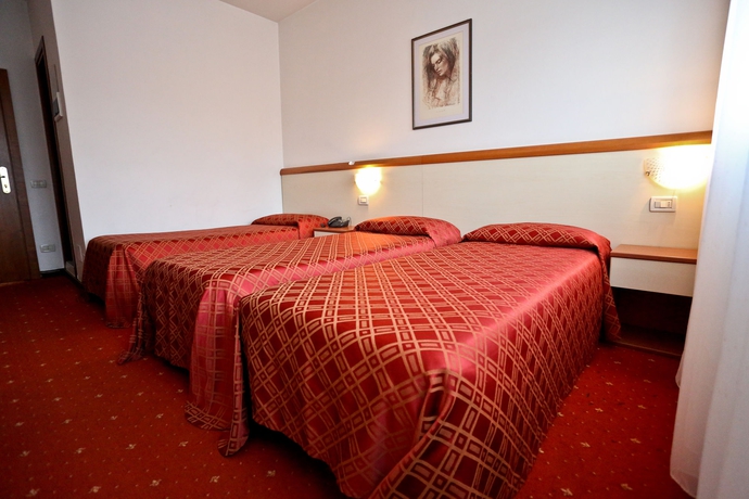 Imagen de la habitación del Hotel Due Ragni. Foto 11