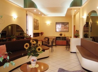 Imagen de los interiores del Hotel Due Torri, Rimini. Foto 3