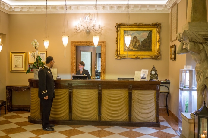 Imagen de los interiores del Hotel Due Torri, Verona. Foto 19