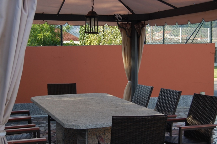 Imagen de los exteriores del Hotel Duerming París Pontevedra. Foto 9