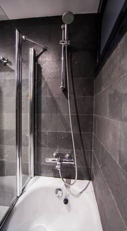 Imagen de la habitación del Hotel Duero. Foto 4