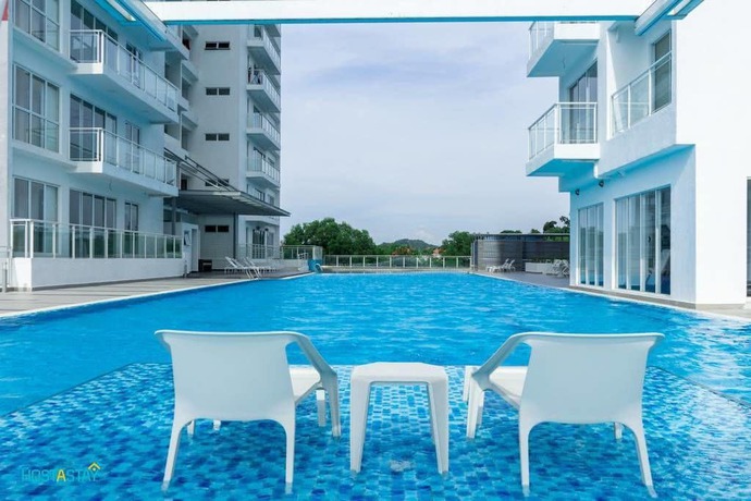 Imagen de la piscina del Hotel Duet Homestay. Foto 16