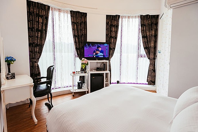 Imagen de la habitación del Hotel Dufa Luxury Manor. Foto 13