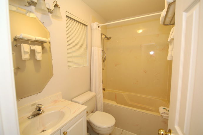 Imagen de la habitación del Hotel Duffin Cove Oceanfront Lodging. Foto 7