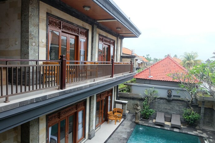 Imagen de los exteriores del Hotel Dugul Hidden. Foto 28