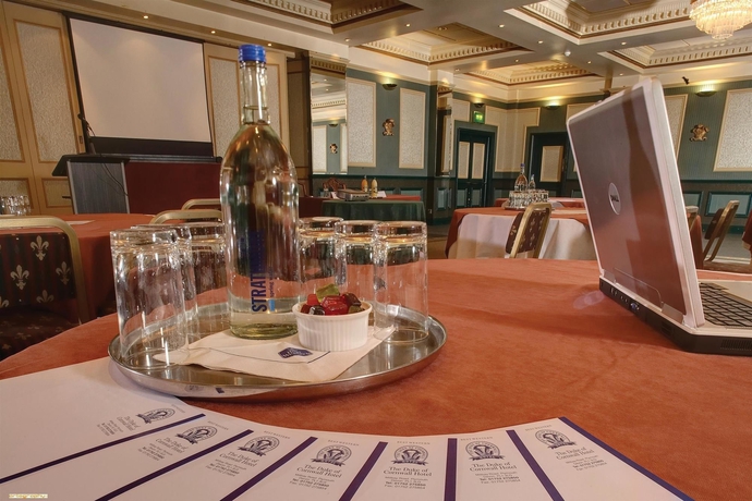 Imagen de los interiores del Hotel Duke Of Cornwall. Foto 14