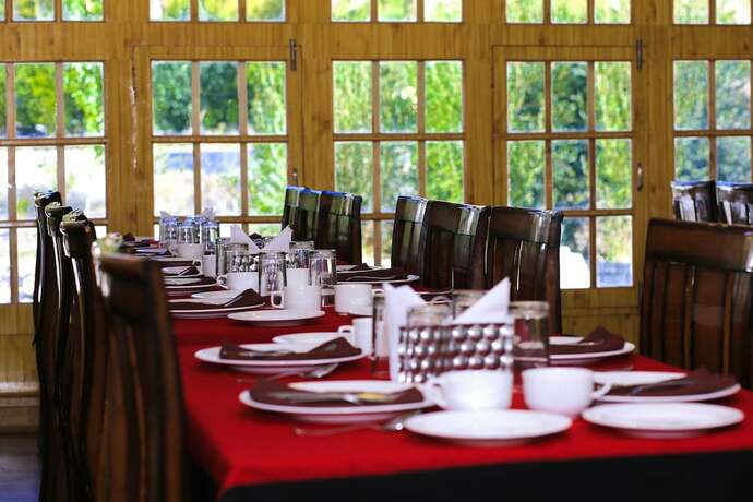 Imagen del bar/restaurante del Hotel Duke, Saspul. Foto 18