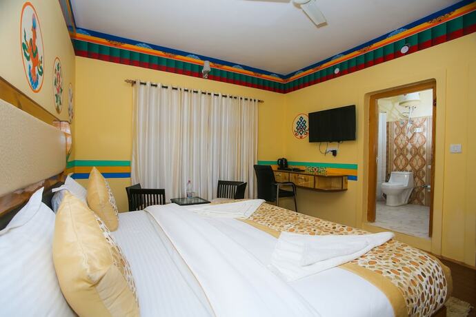 Imagen general del Hotel Duke, Saspul. Foto 1
