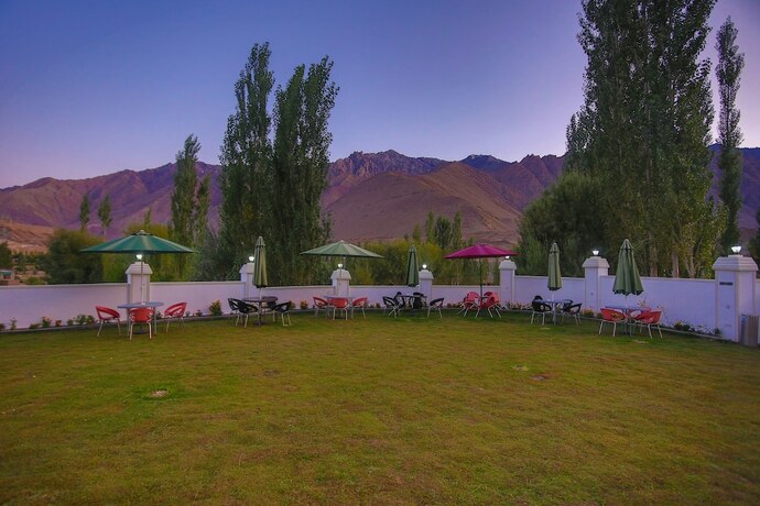 Imagen general del Hotel Duke, Saspul. Foto 13