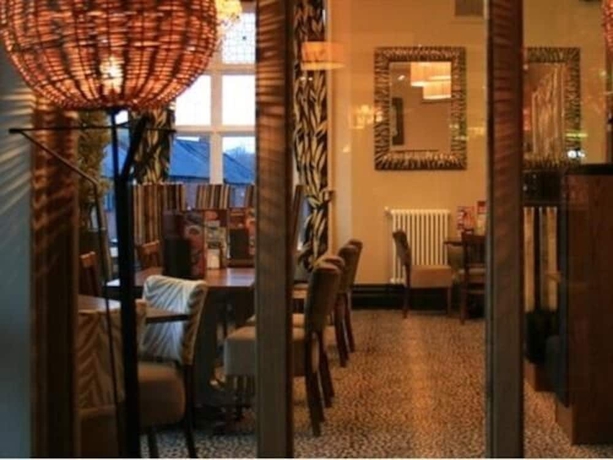 Imagen del bar/restaurante del Hotel Dukeries Lodge. Foto 6