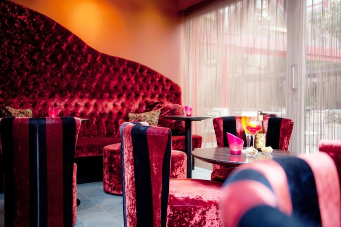 Imagen del bar/restaurante del Hotel Dukes' Academie. Foto 2