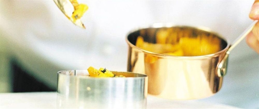 Imagen del bar/restaurante del Hotel Dukes At Queens Boutique. Foto 2