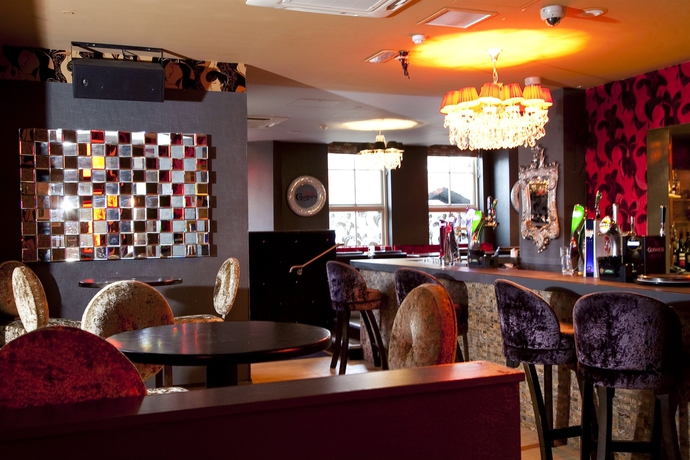 Imagen del bar/restaurante del Hotel Dukes At Queens Boutique. Foto 4