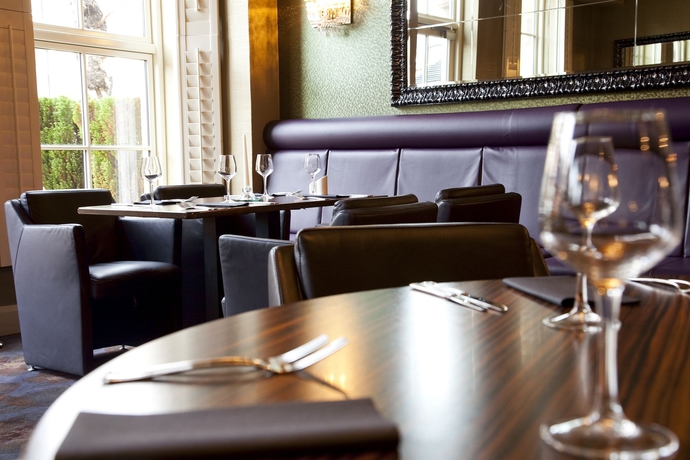 Imagen del bar/restaurante del Hotel Dukes At Queens Boutique. Foto 6