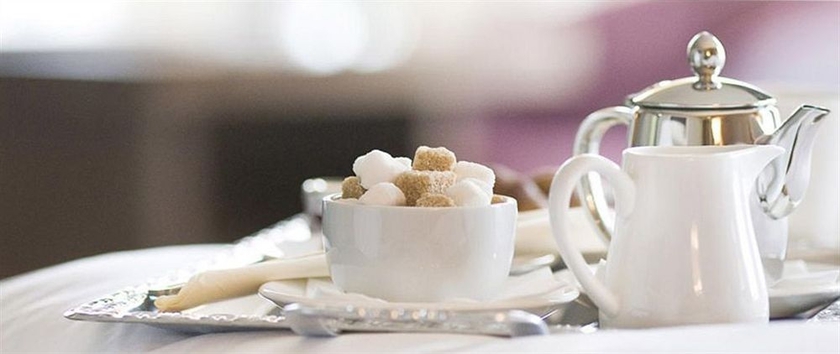 Imagen del bar/restaurante del Hotel Dukes At Queens Boutique. Foto 11