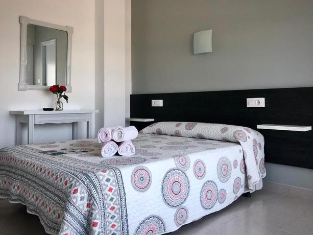 Imagen general del Hotel Dukes Habitaciones. Foto 3