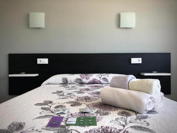 Imagen general del Hotel Dukes Habitaciones. Foto 4