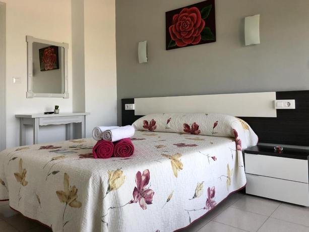 Imagen general del Hotel Dukes Habitaciones. Foto 10