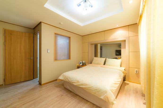 Imagen de la habitación del Hotel Duksan Oncheon Tower Hotel. Foto 3